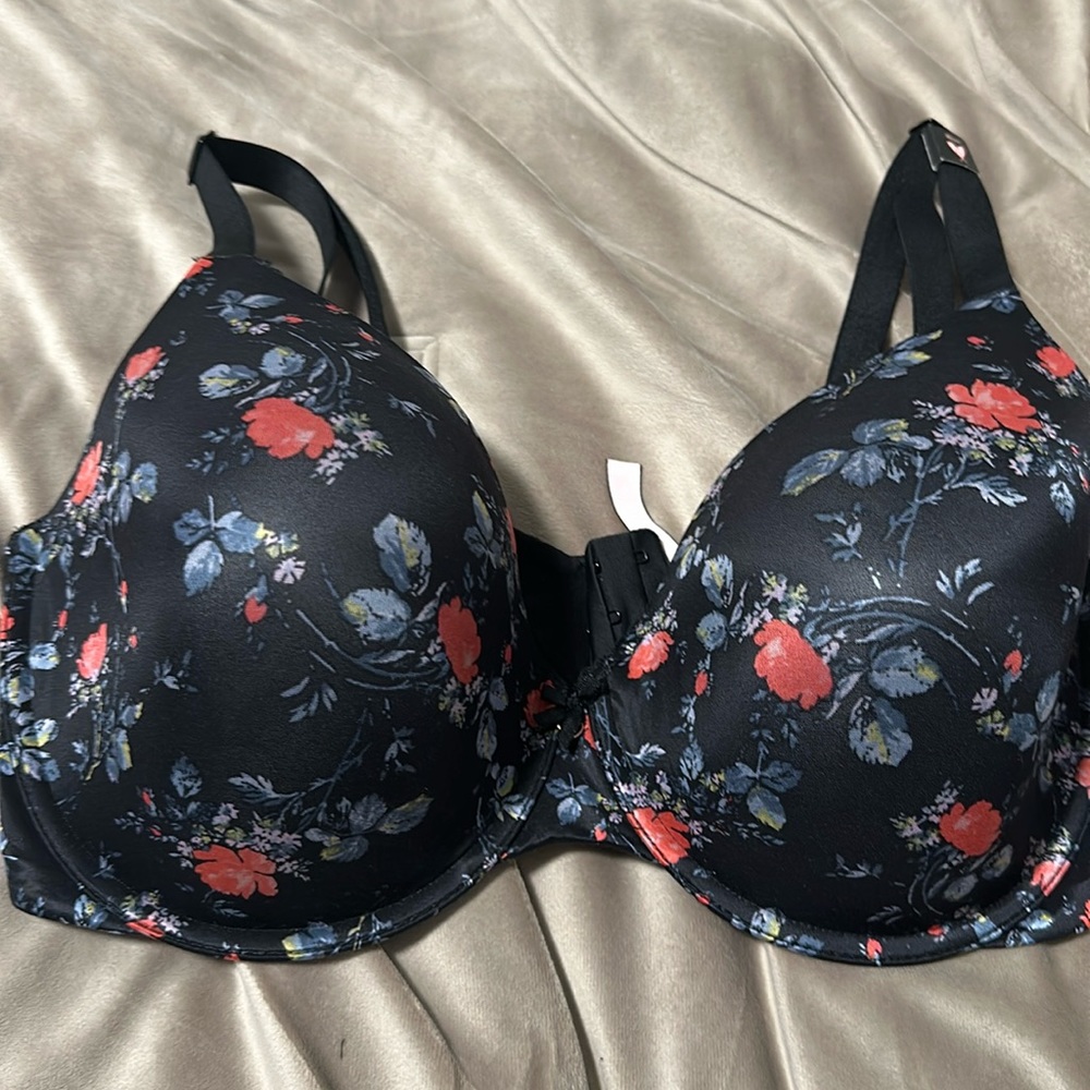 Victoria Secrets floral bra